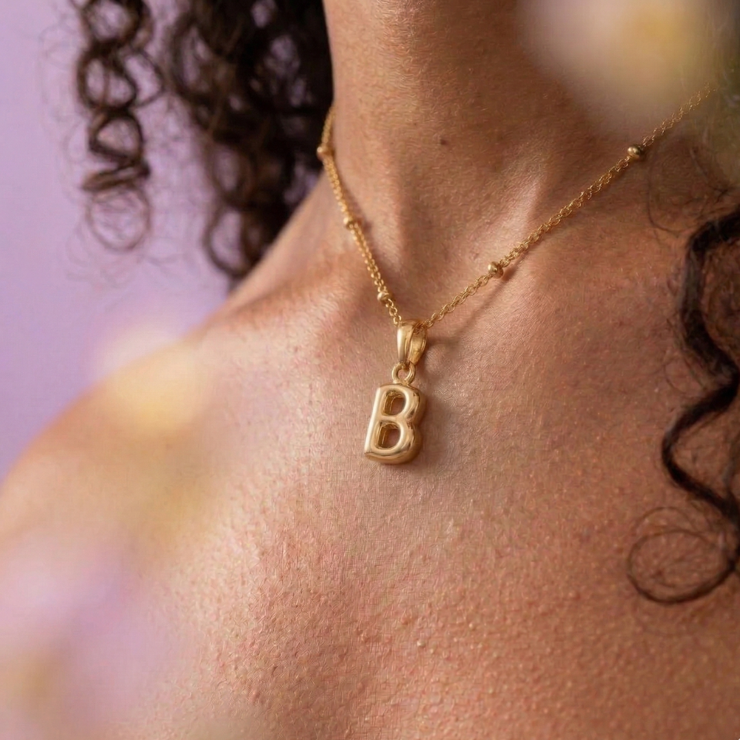 Collier lettre B