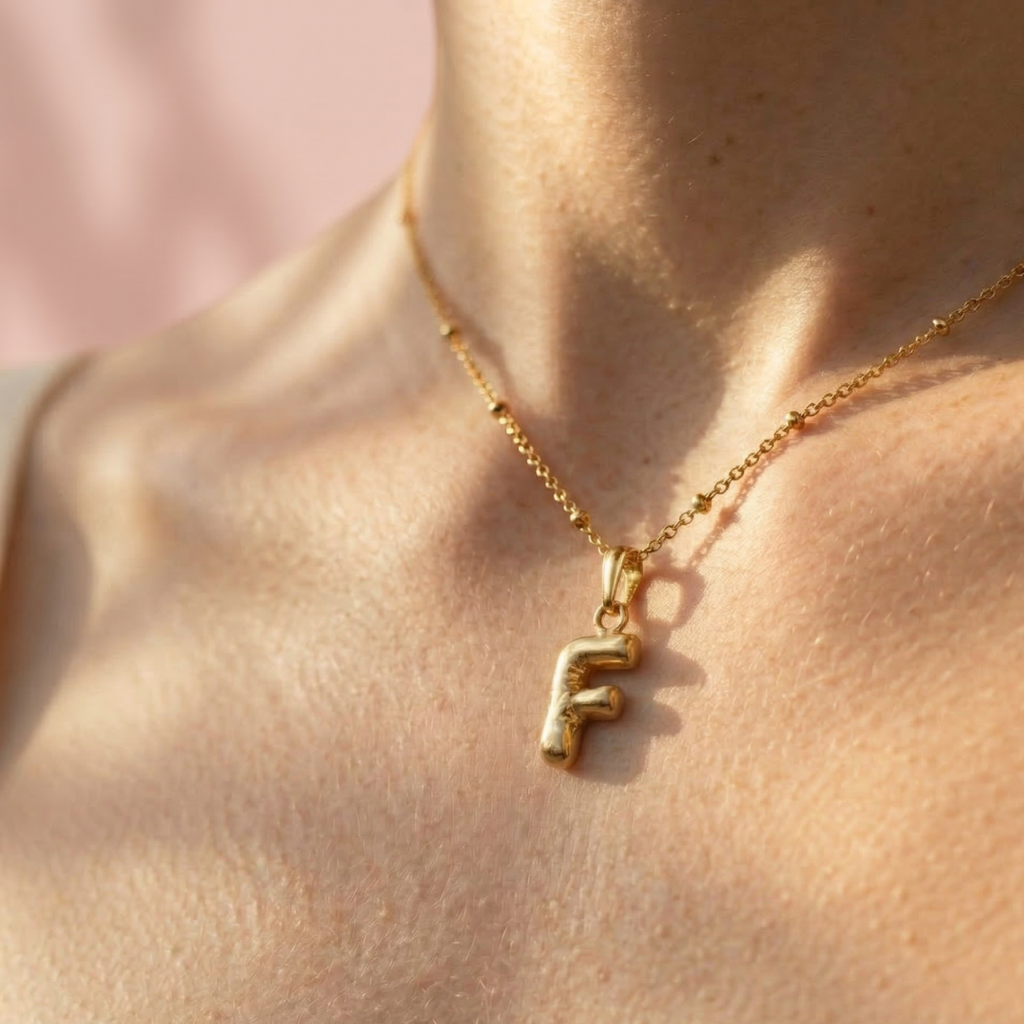 Collier lettre F